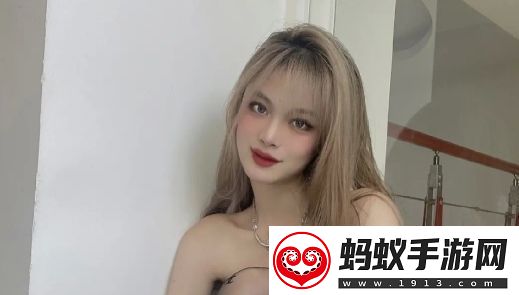 游泳馆里的两个教练孟月月表现抢眼网友