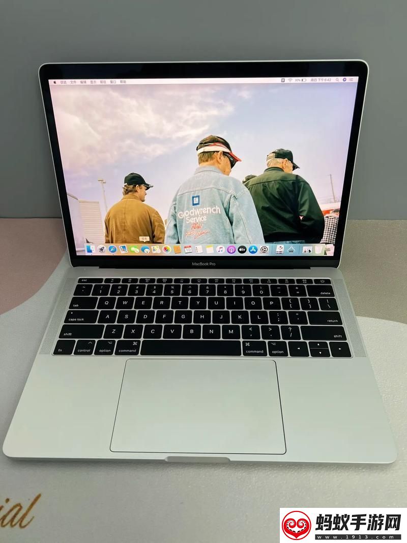 17macbookpro13炒作风潮下的科技笑话